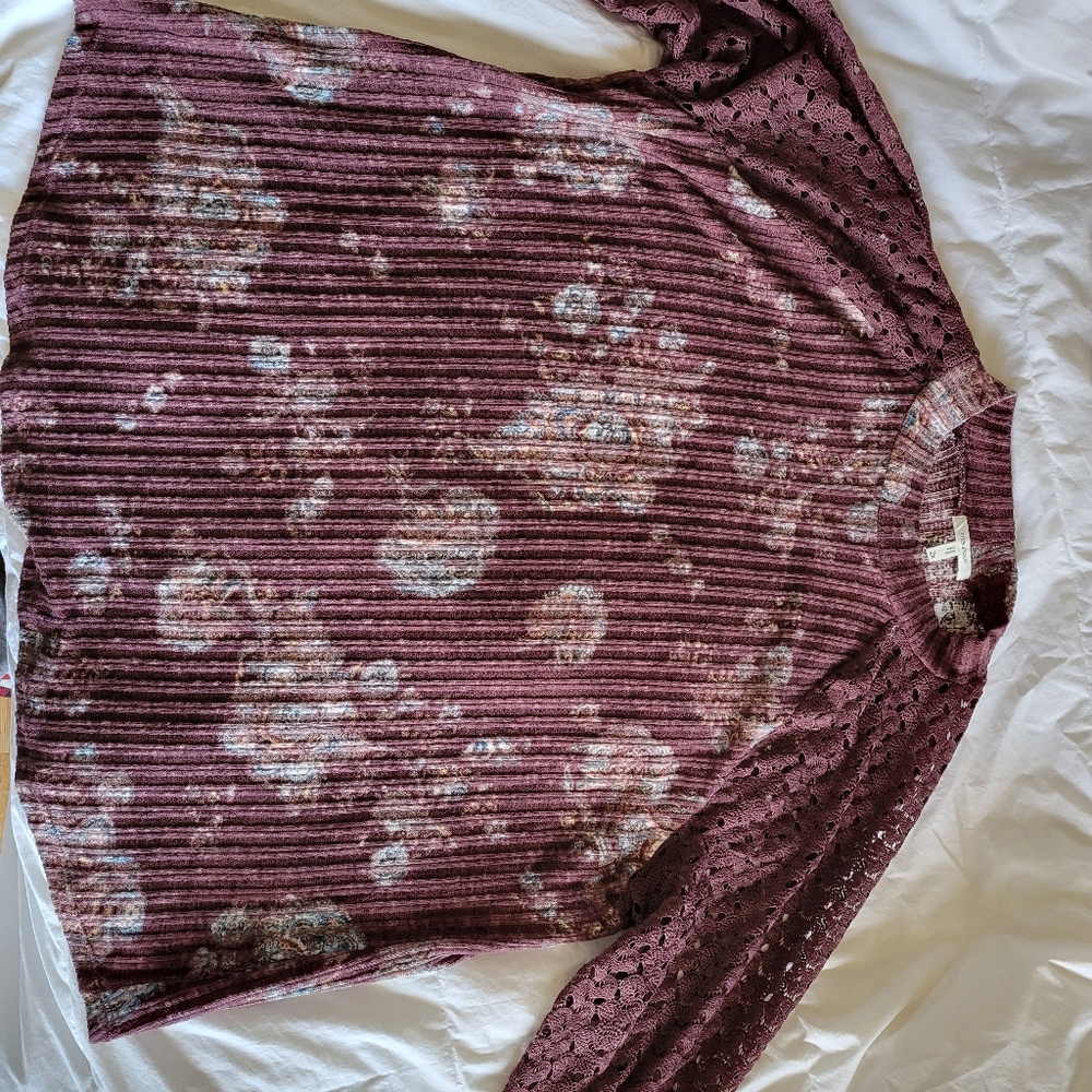 Maurices size 22 top